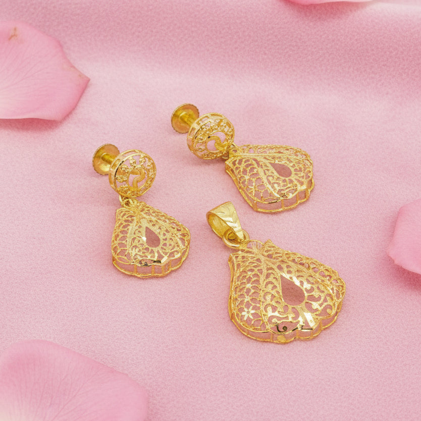 Gold plated Filigree Pendant and Earring Set