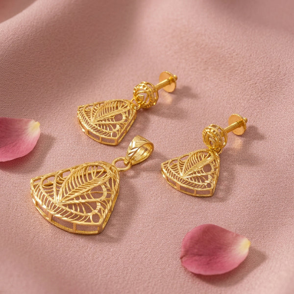 Gold Filigree Pendant Set