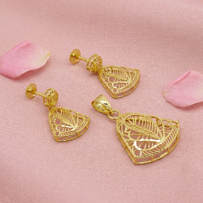 Gold Filigree Pendant Set