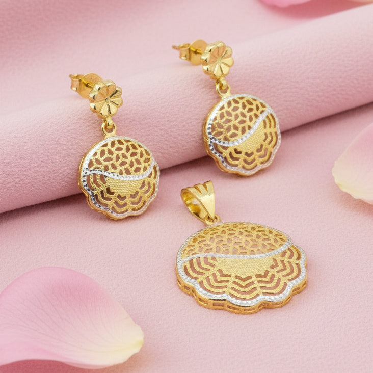Elegant Silver Pendant Set 925