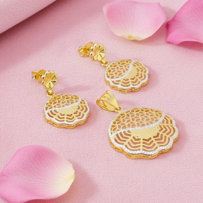 Elegant Silver Pendant Set 925