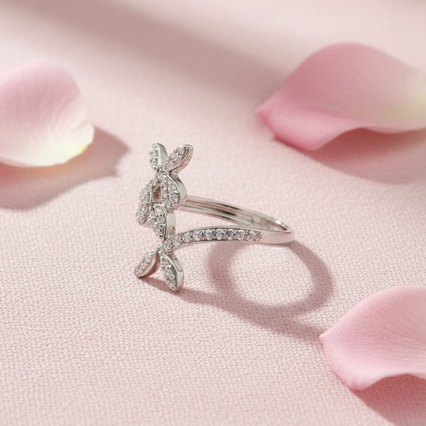 Sparkling floral Ring
