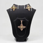 SILVER PENDANT SET  92.5