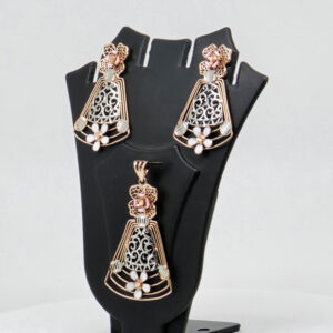 SILVER MINA PENDENT SET  92.5