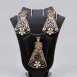 SILVER MINA PENDENT SET  92.5