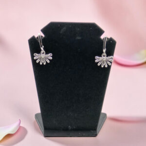 Silver Daisy Dangle Earrings