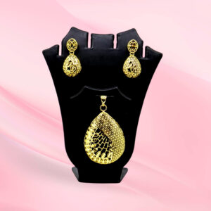 Elegant Gold Tone 925 Silver Pendant Set